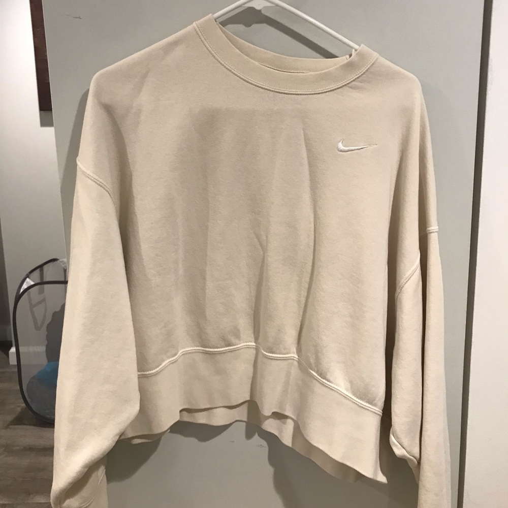 Nike Sportswear Essential Fleece Crew